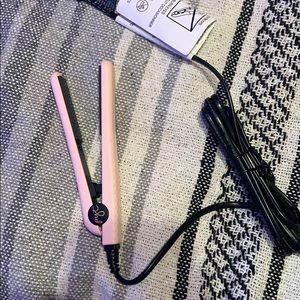 Pyt pink mini straightener